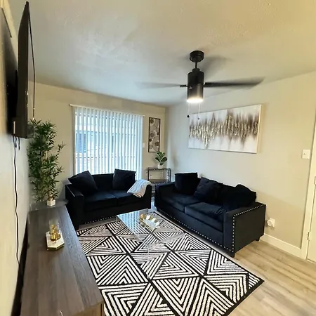 Downtown Dallas Luxe Urban Haven 1Bd Retreat